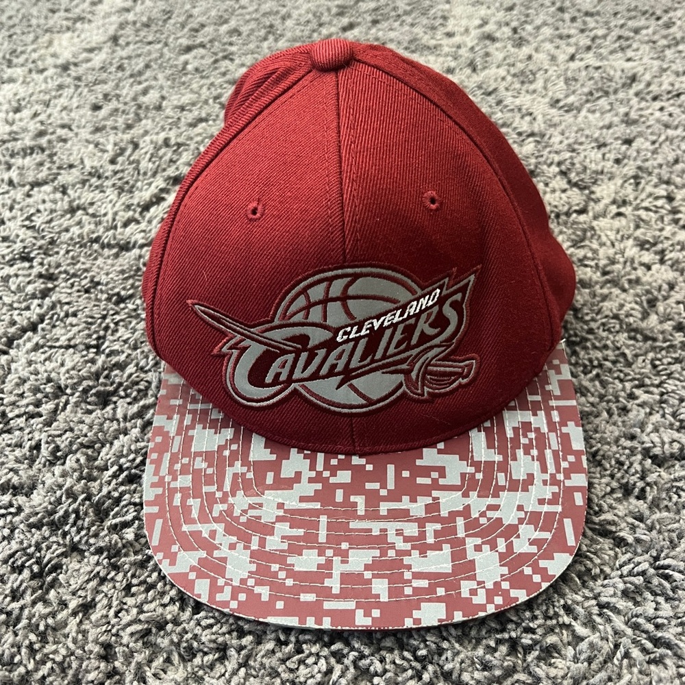 Cleveland Cavaliers Mitchell & Ness NBA Snapback Hat Red Digi Camo OSFM EUC!